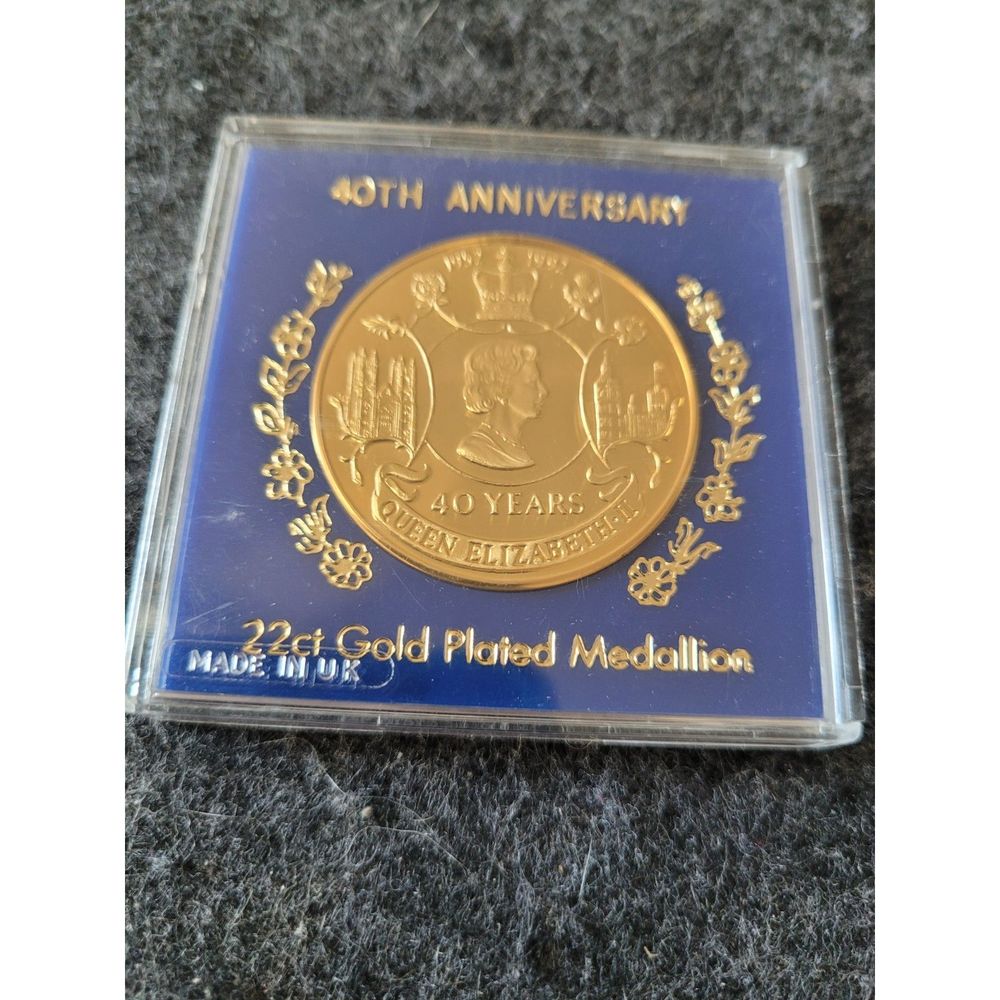 Queen Elizabeth II Medallion 22ct Gold-plated 40th Anniversary 1953-1993 Token